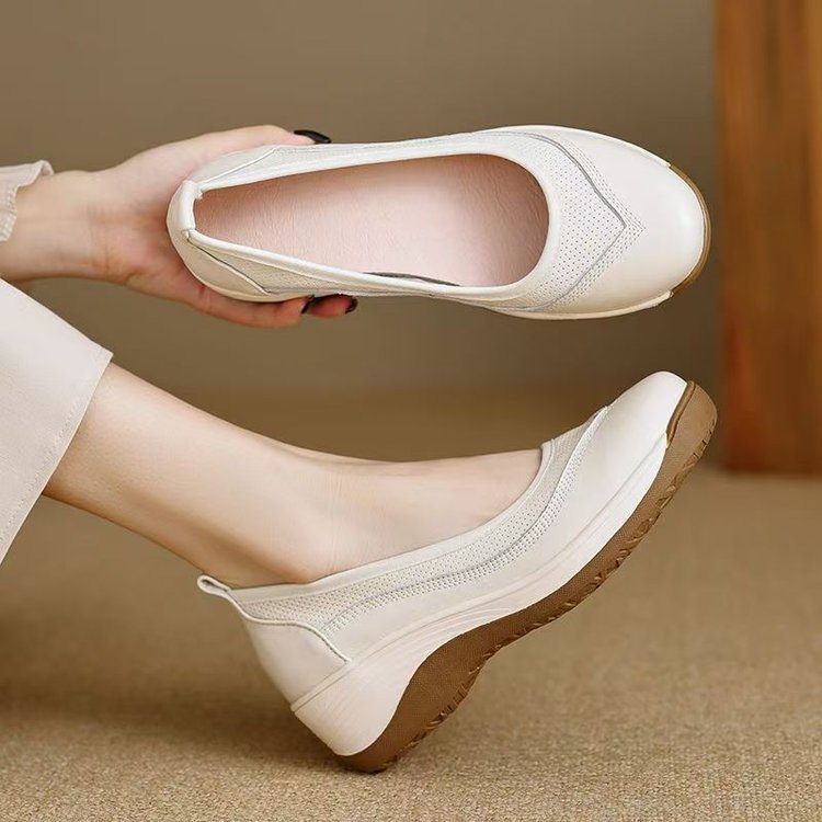 Explosión de suela suave cómoda madre sacudida zapatos de mujer 2025 primavera y verano nuevos zapatos casuales superficiales transpirables zapatos perezosos