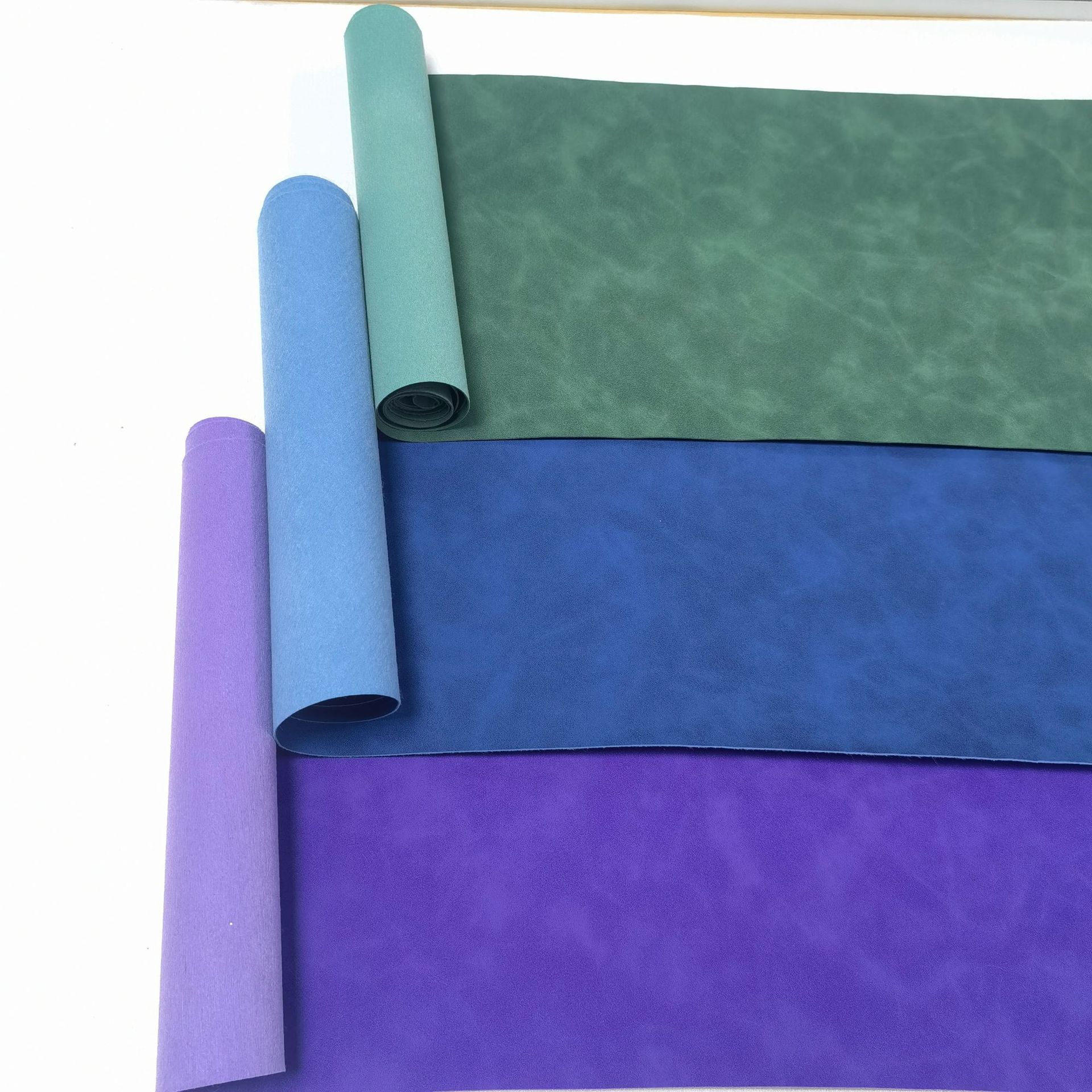 梦幻肤感压变革PU革水刺底手机皮套包装面料记事本相册画册现货