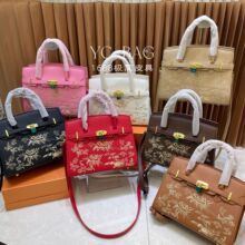 新年新中式婚包凯丽手提铂金包2026新款高级感刺绣通勤托特斜挎包