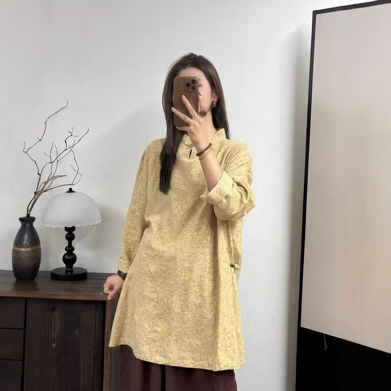 2025 Autumn New Chinese Style Linen Embroidery Stand Collar Asymmetrical Jacquard Handmade Button Full Side Slit Cheongsam Top