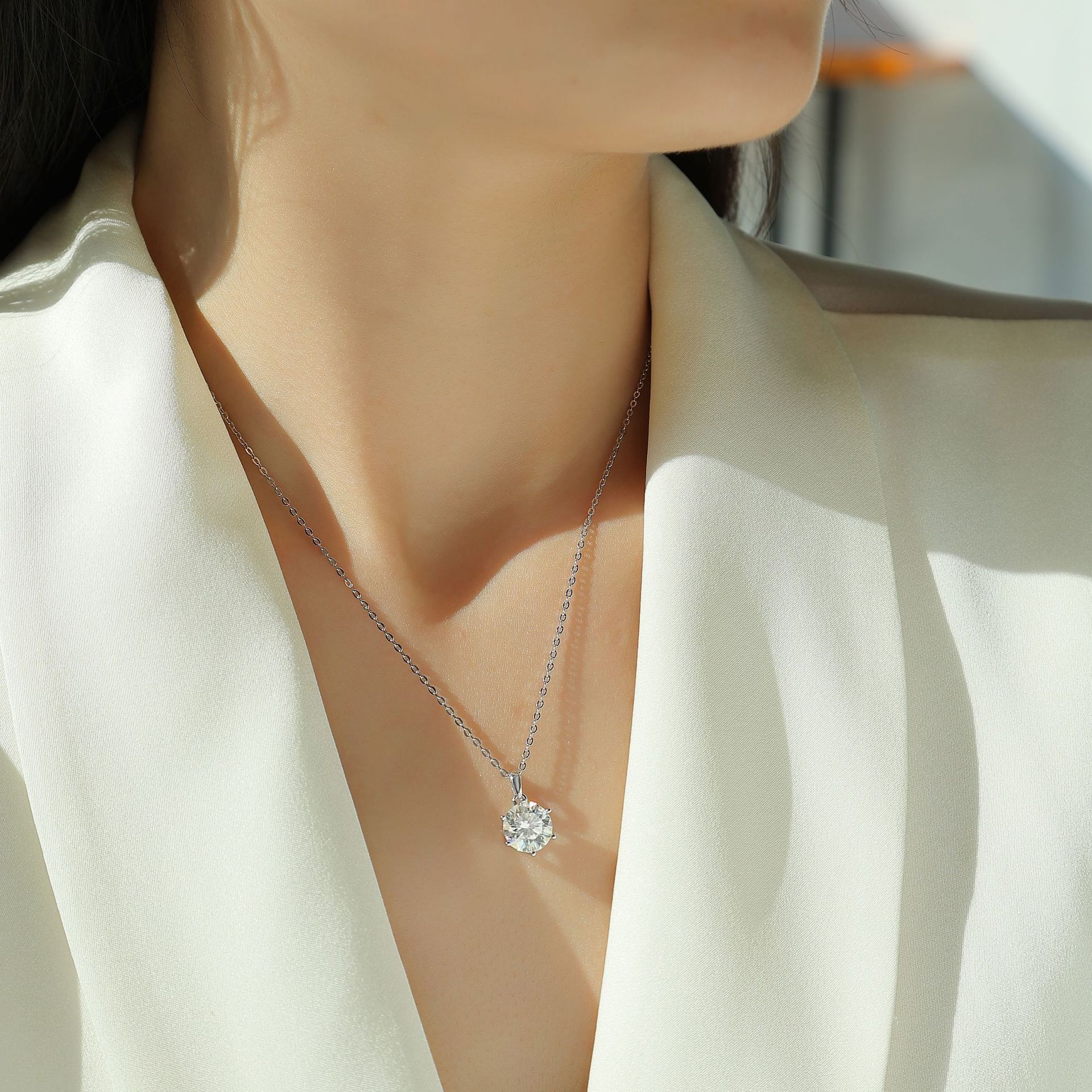 fashionable pendant with tassels