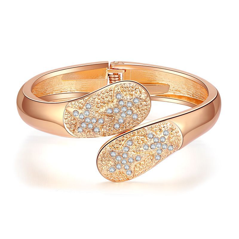 Niche Diamond-studded Five-pointed Star Double-headed Symmetrical Kc Gold-plated Bracelet display picture 1