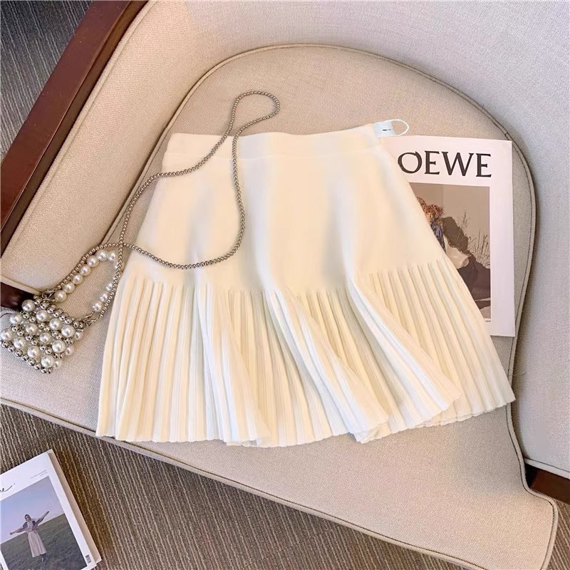 Pregnant Women's Pleated Knitted Skirt Version Super Autumn and Winter Fashionable Hot Girl Skirt All-match A- line Half-length Skirt Pregnant Women's Dress