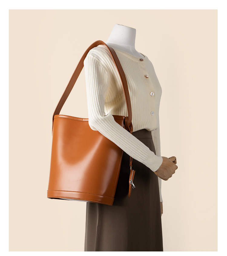 Exquisite and fashionable summer casual cylindrical bag for women, large capacity single shoulder bucket bag, niche_voghion.com