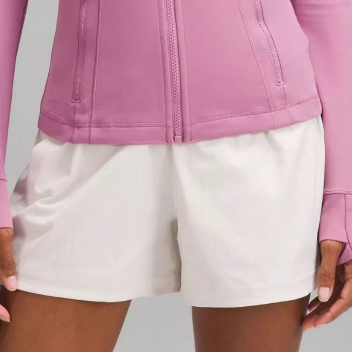 Pantalones cortos deportivos para mujeres, trote, cinturón de bolsillo, pantalones secos rápidos, pantalones de entrenamiento, pantalones de Jinlun.