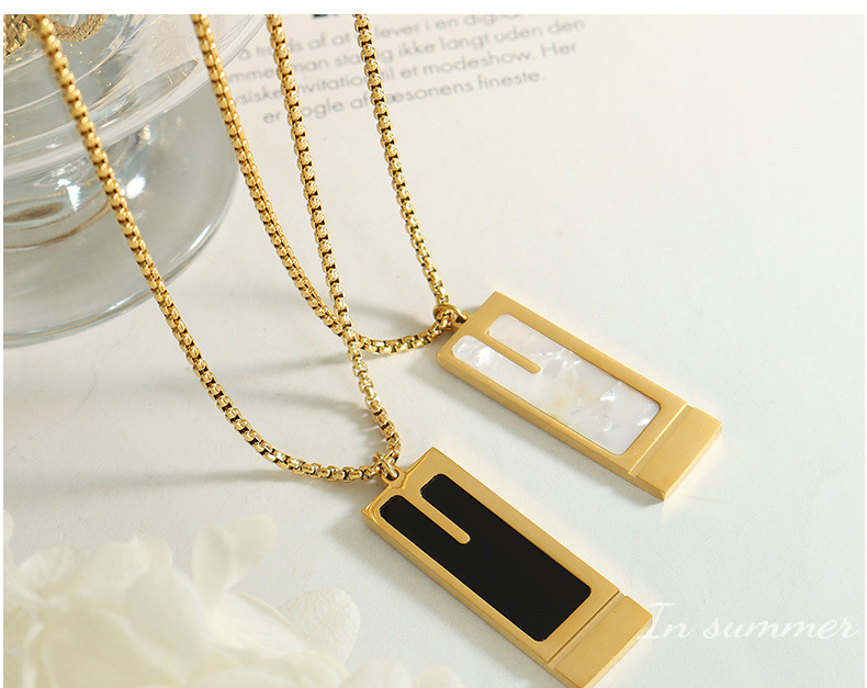 1 Piece Simple Style Square Titanium Steel Plating Pendant Necklace display picture 1