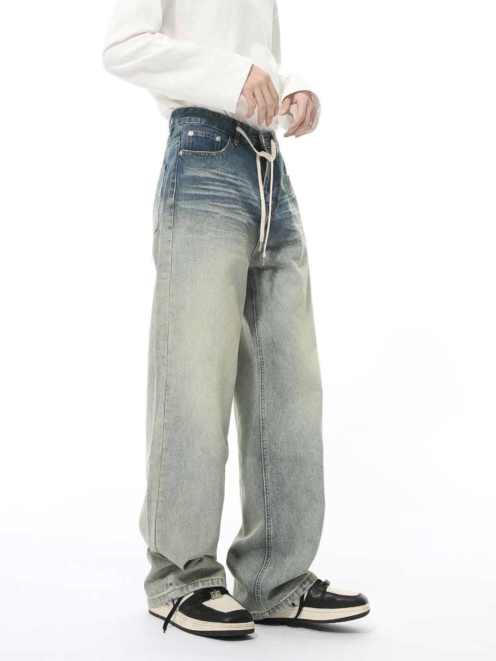 MTLCLOTHES Hombres| Nuevos productos de invierno coreanos retro lavado con agua gradiente de lazos blancos de molienda para hacer jeans viejos de moda