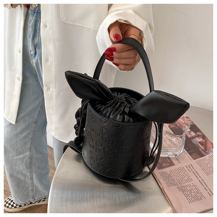 Neue Trendige Mode Wilde Messenger Bucket Bag display picture 43