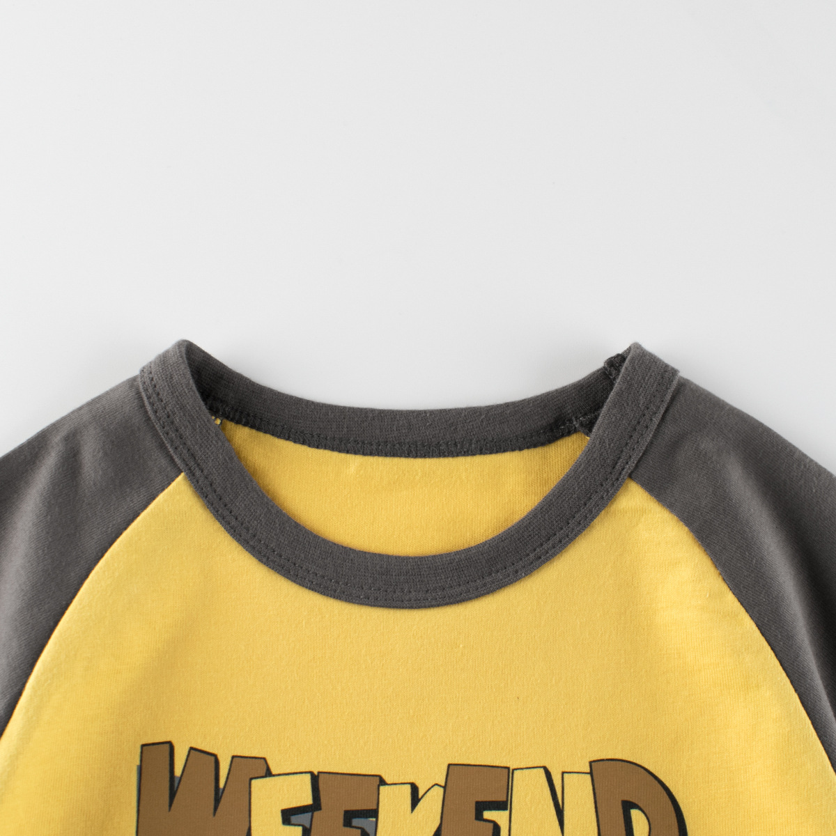 27kids ropa para niños transfronterizos camisa de fondo para hombres camiseta de manga larga para bebés 2024 otoño nueva ropa de una pieza