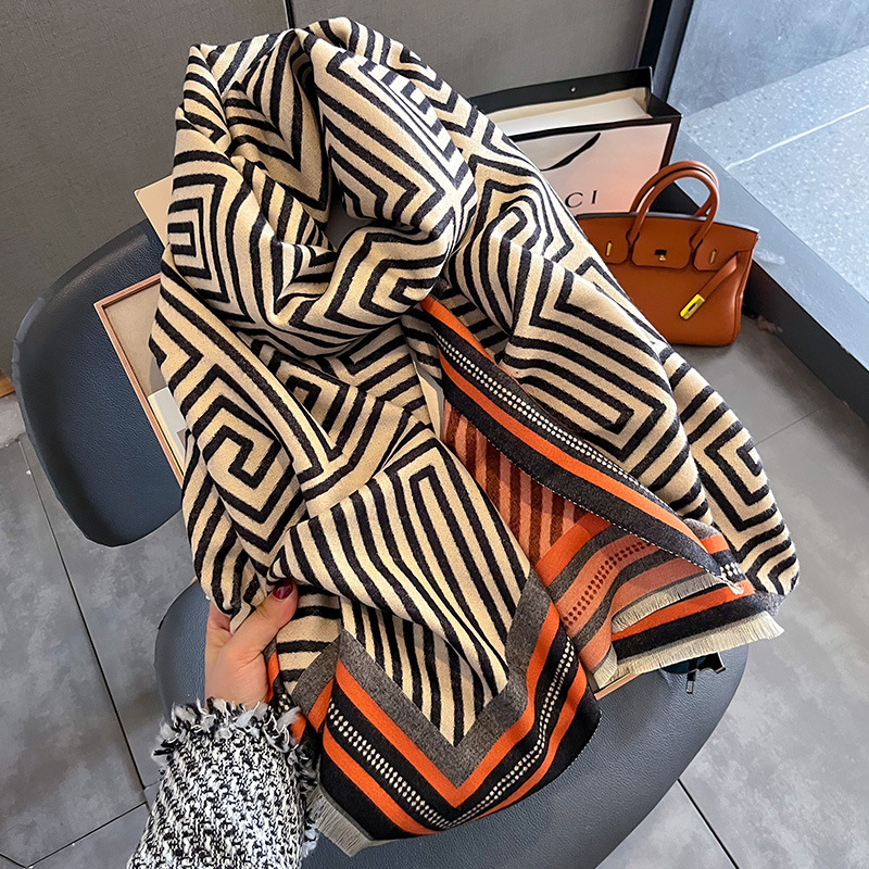 New Back printed scarf women's winter ins retro versatile thick warm long shawl student dual-use scarf