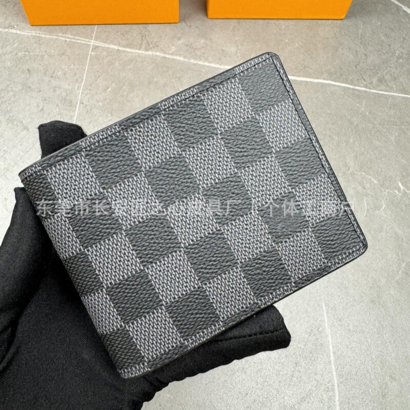 New Classic Style Wallet, Simple and Fashionable Men's Wallet, Foreign Trade Supply, Short Folding Open Wallet, Wholesale New Classic Style Wallet, Simple and Fashionable Men's Wallet, Foreign Trade Supply, Short Folding Open Wallet, Wholesale