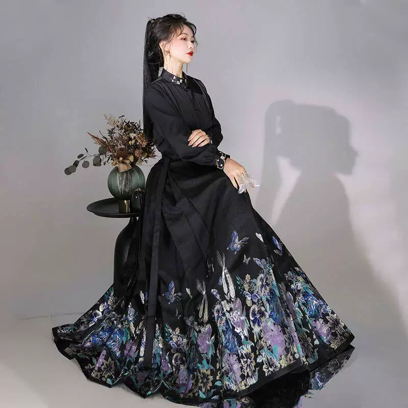 Ханьфу для женщин, новинка 2025 года, в стиле Мин, с элементами национального стиля, повседневная одежда, рубашка с воротником-стойкой, юбка с перламутровым узором «лошадиная голова», летняя
