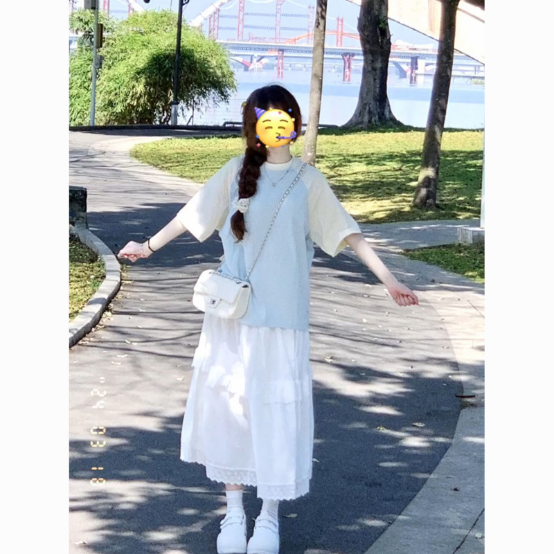 女子学生向けサマースーツ、おしゃれなフレンチニッチスリムトップス、半袖Tシャツ、スカート2点セット|undefined