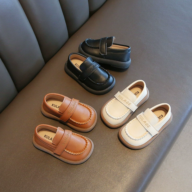 Корейская версия повседневной детской маленькой кожаной обуви на мягкой подошве детской обуви для малышей весной и осенью новой бобовой обуви для мальчиков Lefu обувь оптом