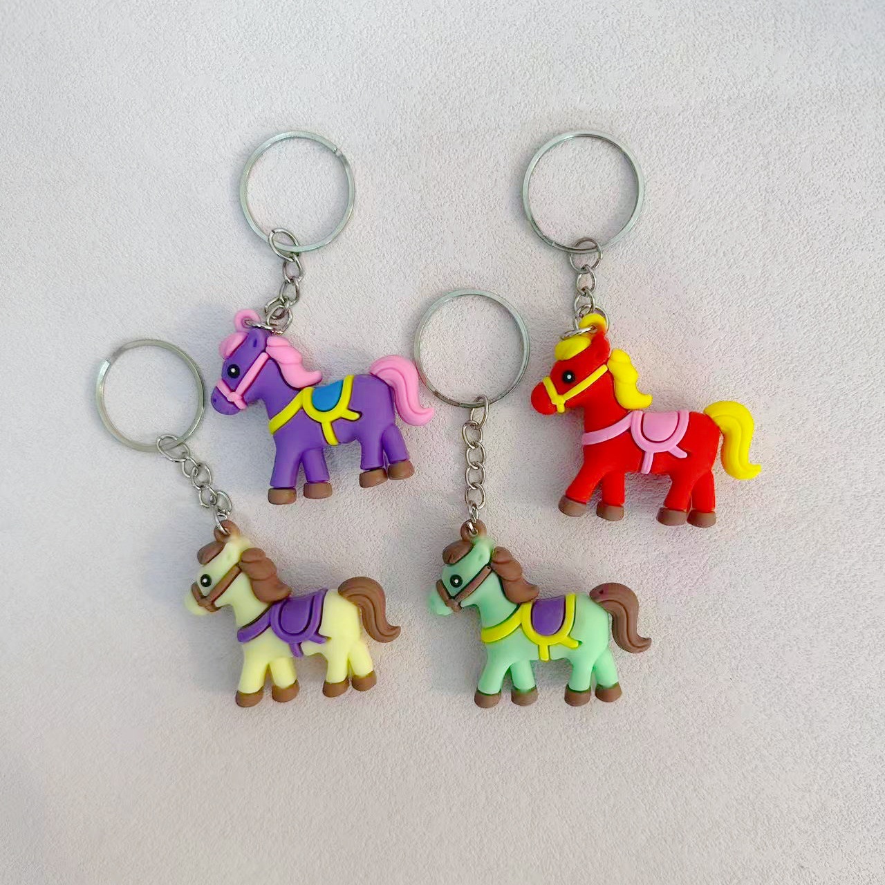 2026 Año Nuevo Zodiac Pony Muñeca Keychain Año del Caballo Colgante Fuma Keychain Bolso Colgante Regalo
