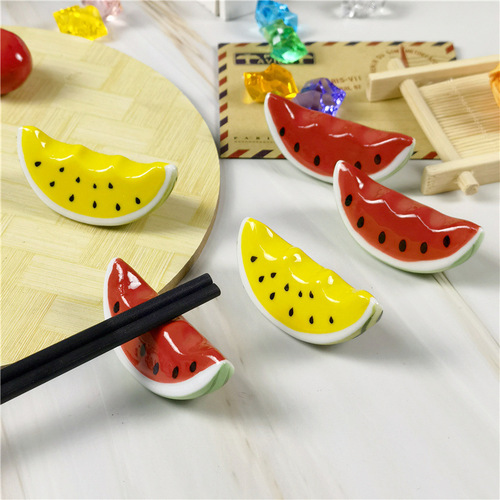 Ceramic watermelon table ornaments, cute, Japanese-style vegetable and fruit chopstick holder, chopstick holder, hotel restaurant table pen holder