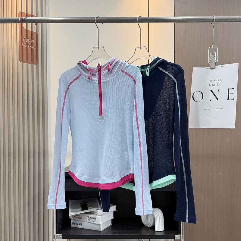 Korean-style color-blocked hooded sun protection T-shirt, half-zip slim-fit short long-sleeve breathable slimming fitness top Korean-style color-blocked hooded sun protection T-shirt, half-zip slim-fit short long-sleeve breathable slimming fitness top