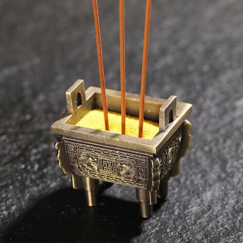 Bronze tripod imitates the classics to attract wealth and prosperity, four-legged home interior, mini small copper tripod incense burner ornaments