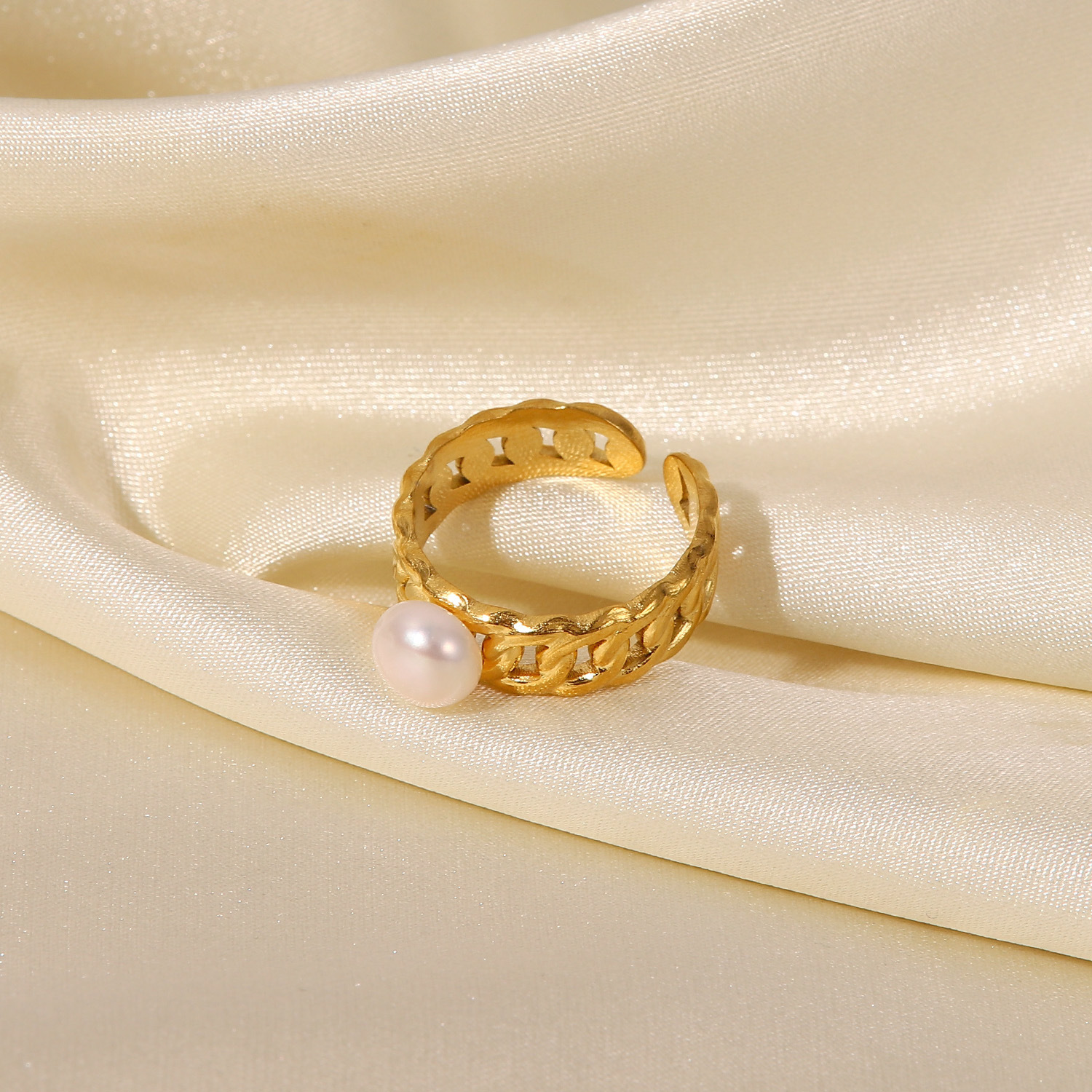 New style 18K Gold Plated Stainless Steel Chain Pearl Ring