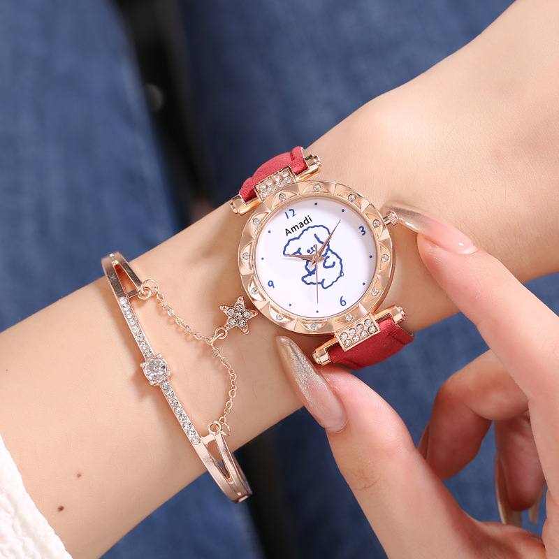 Orologio selezionato 2024 minimalista e carino piccolo orso, set di due pezzi di bracciali a stella per orologi da donna, pelle smerigliata per orologi al quarzo da donna_voghion.com