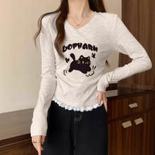 正肩白灰色t恤长袖2025秋冬季女装新款卡通印花内搭打底衫上衣潮