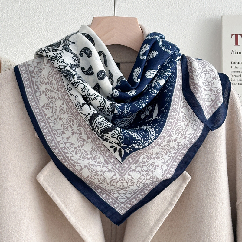 대각선 캐슈 꽃-블루 그레이