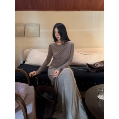 FOX ROOM 斜领露肩褶皱上衣2025秋季新款百搭气质长袖T恤女A3554