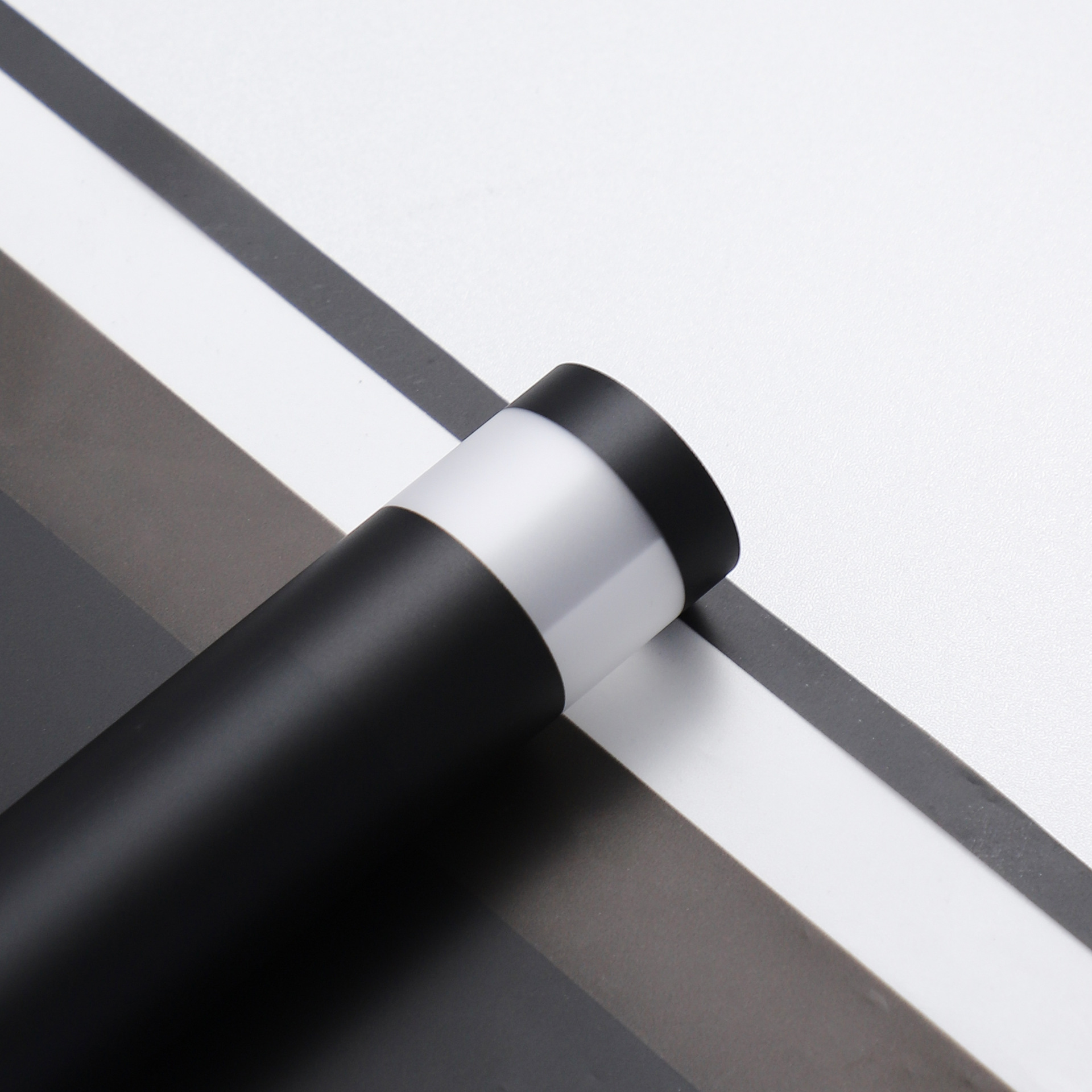 Papel de Regalo Floral Elegante, Impermeable, con Borde de Color Mate, Papel para Envolver Flores, Papel de Regalo de Li Zhiran