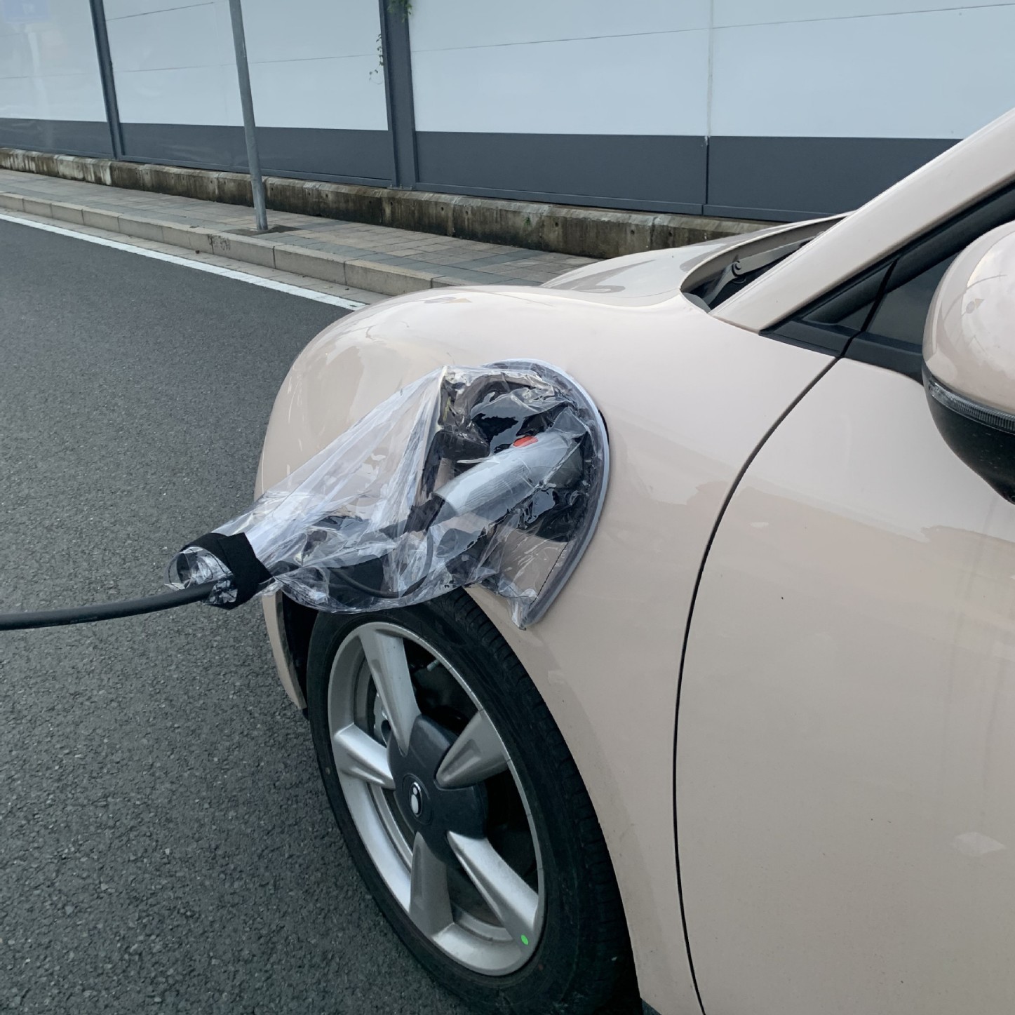 Nuevo coche eléctrico de energía pistola de carga cubierta de la lluvia puerto de carga tela a prueba de lluvia cubierta a prueba de lluvia tesoro envío gratuito Universal
