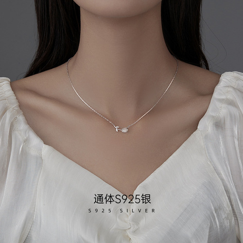 Under the Banyan Tree S925 sterling silver tulip necklace women's light luxury temperament high-end cat's eye celebrity accessories clavicle chain