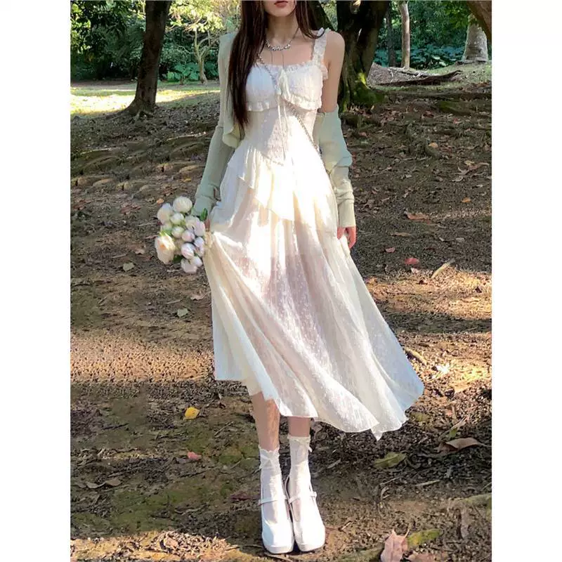 Летнее платье-кардиган с разрезом и бретелями, французский стиль, тонкий, новый, высококачественный, нишевый, сладкий и пряный комплект из двух предметов.