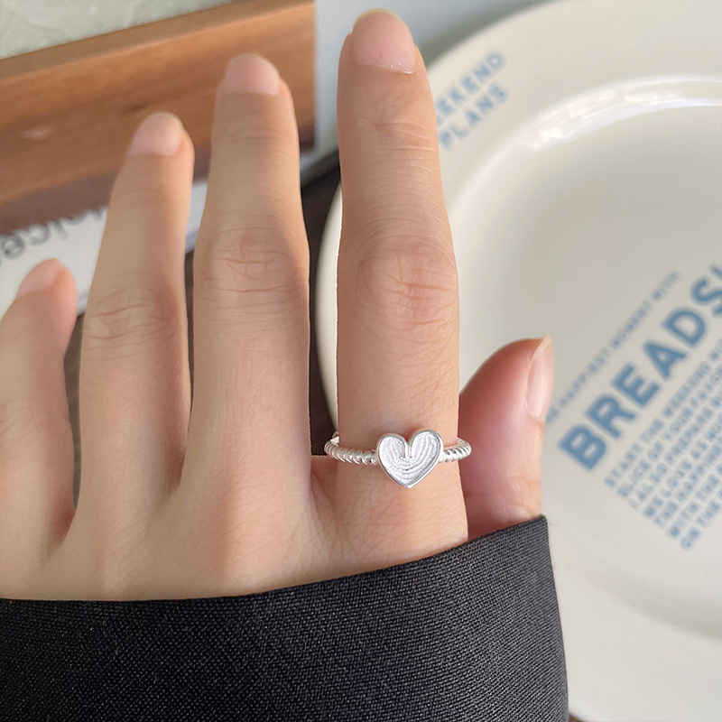 743 Love Bread (Open on 7th)