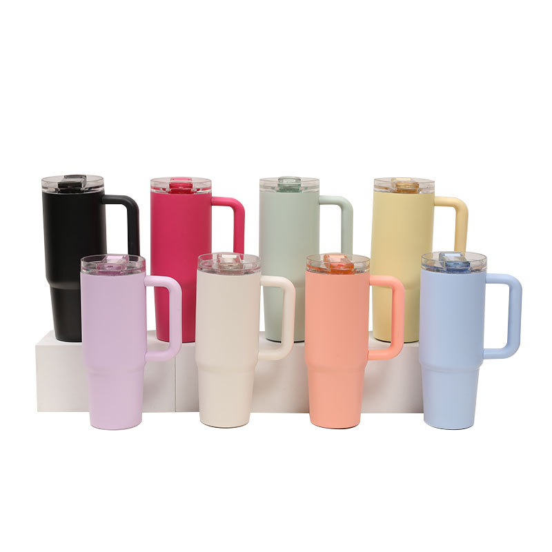 Taza de coche nueva Taza de aislamiento de acero inoxidable desmontable y limpiable Coche al aire libre portátil con pajita Taza de hielo
