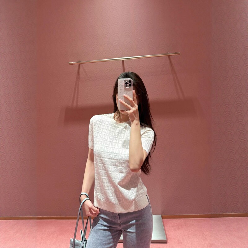 Japanese-Style Chanel-Inspired Jacquard Knit Sweater for Women, 2025 Spring/Summer New Round Neck Short-Sleeve Thin Fashion Top Japanese-Style Chanel-Inspired Jacquard Knit Sweater for Women, 2025 Spring/Summer New Round Neck Short-Sleeve Thin Fashion Top