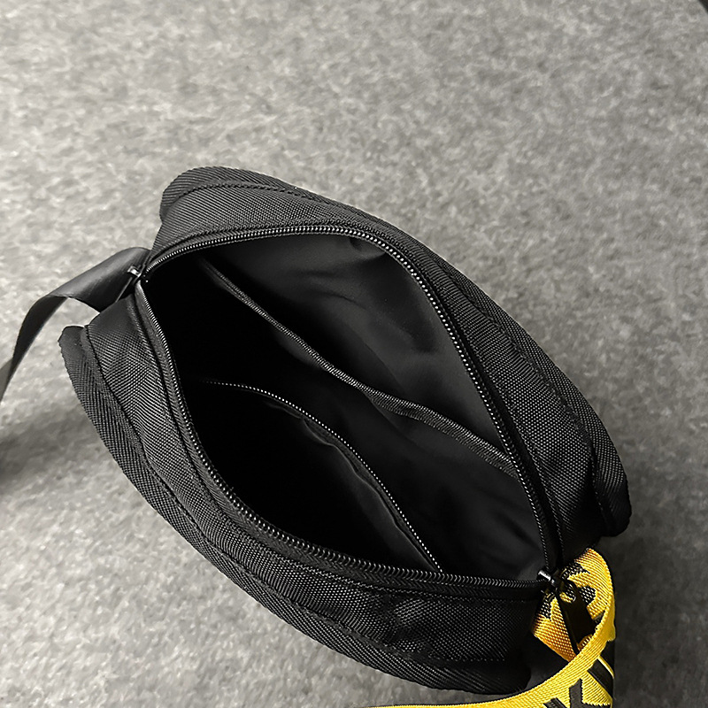 Bolso de hombro para hombre 2025 nuevo bolso de hombro de mensajero para hombre de cercanías bolso de teléfono móvil portátil japonés de alto valor al por mayor