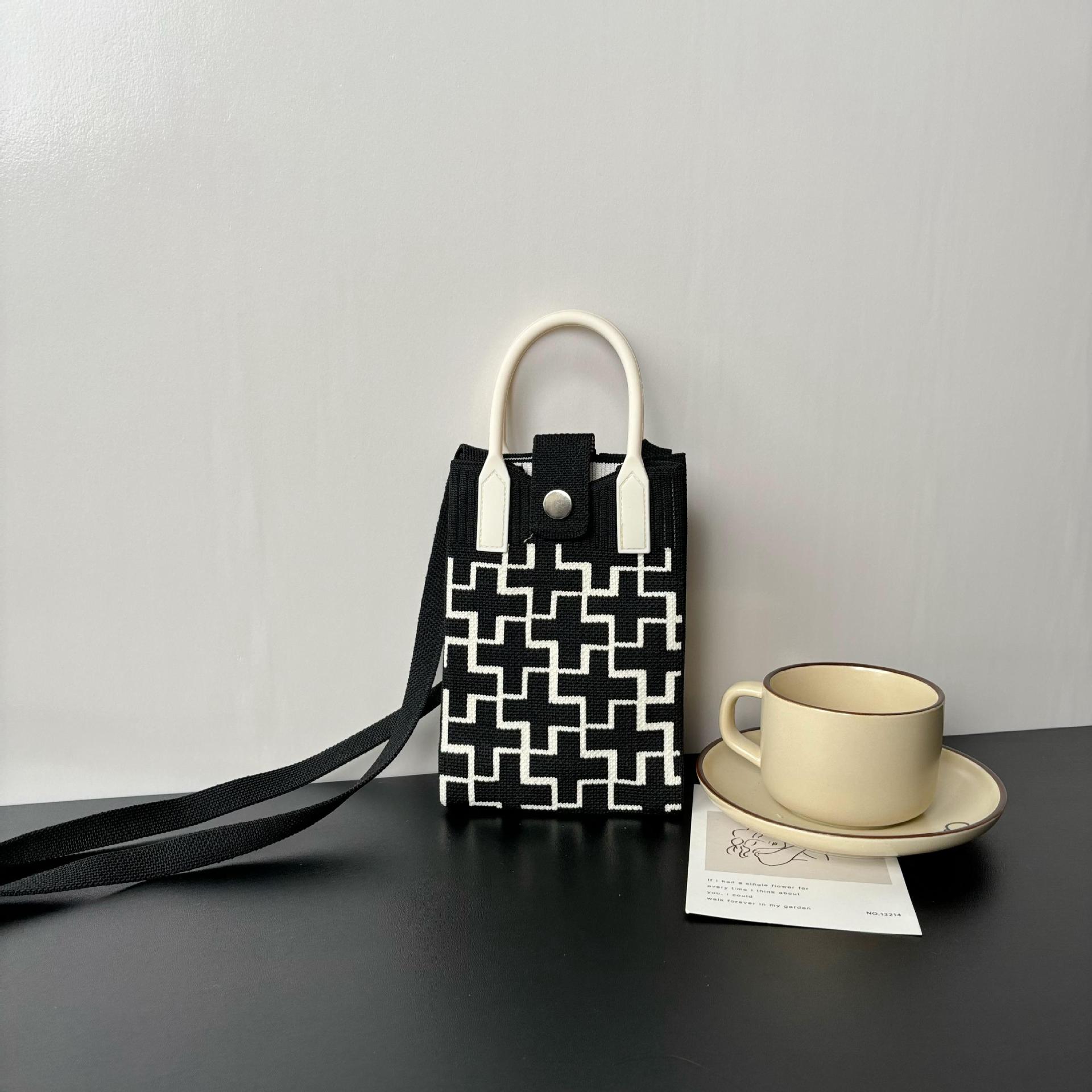 십자가 - 검정색