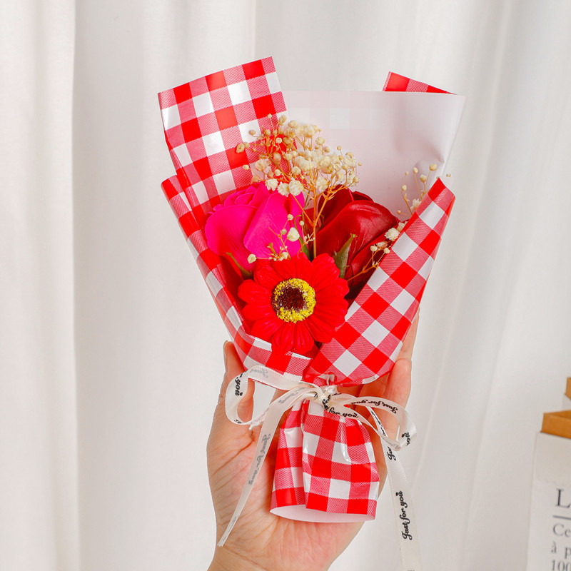 520 Día de San Valentín Mini Ramo Día de la Diosa Flores secas 3 Jabón Caja de regalo de rosas con recuerdos al por mayor