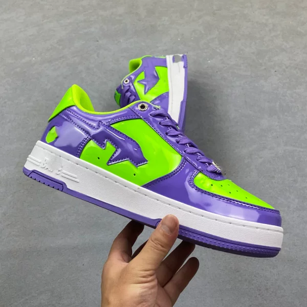 Pure original BAPE Air Force sneakers, featuring a color-blocked, patent leather design, a street-style, cool look, and a skateboard-inspired aesthetic, with a gorilla head design, suitable for both men and women as casual footwear