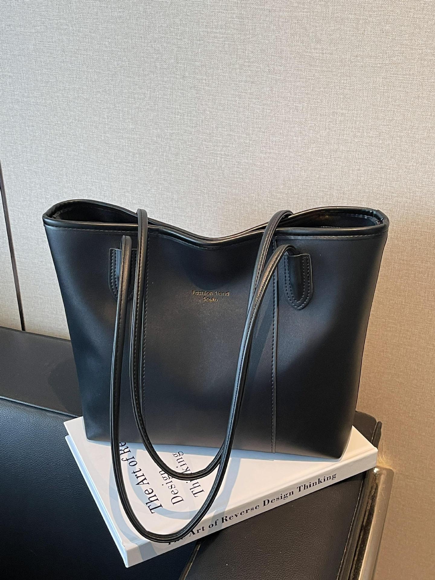 Bolso Tote nuevo producto más vendido transfronterizo para mujer de gran capacidad 2025 todo-fósforo casual simple de alta calidad bolsa de axila de un solo hombro