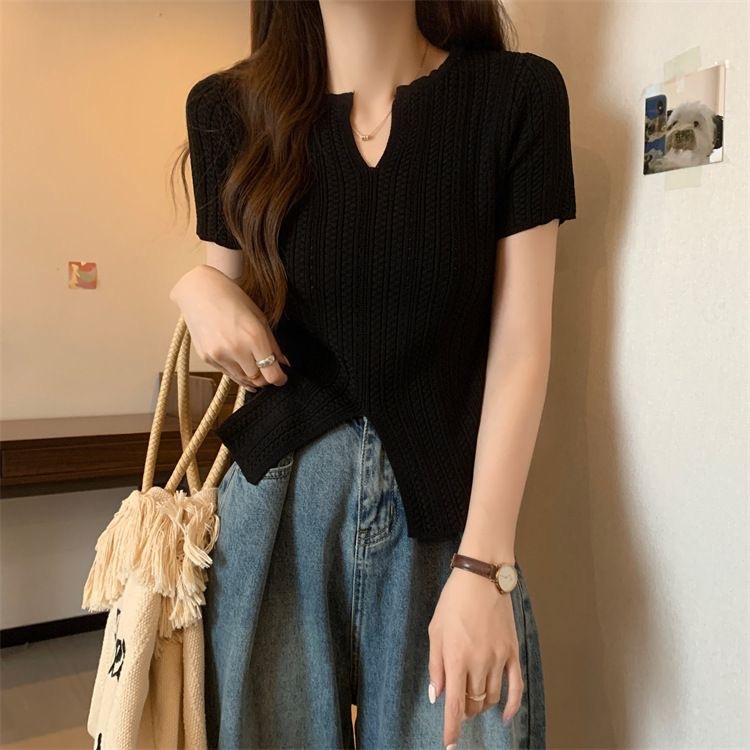 Knitted summer design short sweater