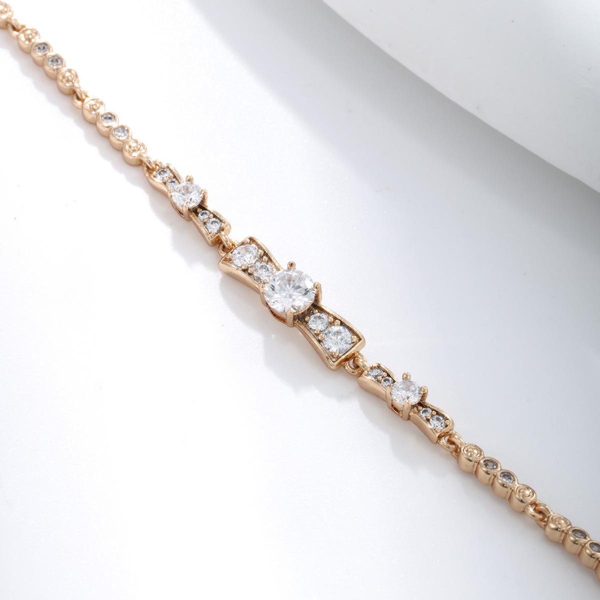 Virtual roto joyería geométrica redonda única pulsera de costura de diamantes al por mayor de moda europea y americana niñas de alta calidad pulsera de arco