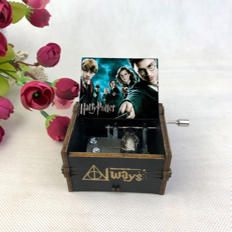 源工場ハリーポッターハイドウェイ手揺れ木製オルゴールミニオルゴールクリエイティブ誕生日プレゼント