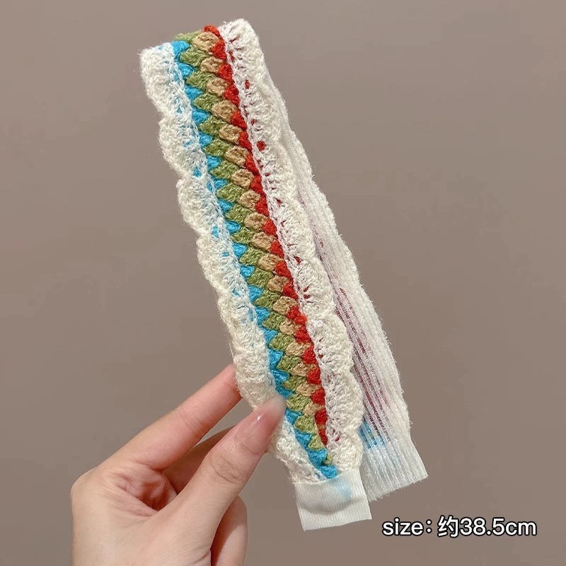 Knitted retro scarf, high-quality vintage style — patterned headband & triangular kerchief