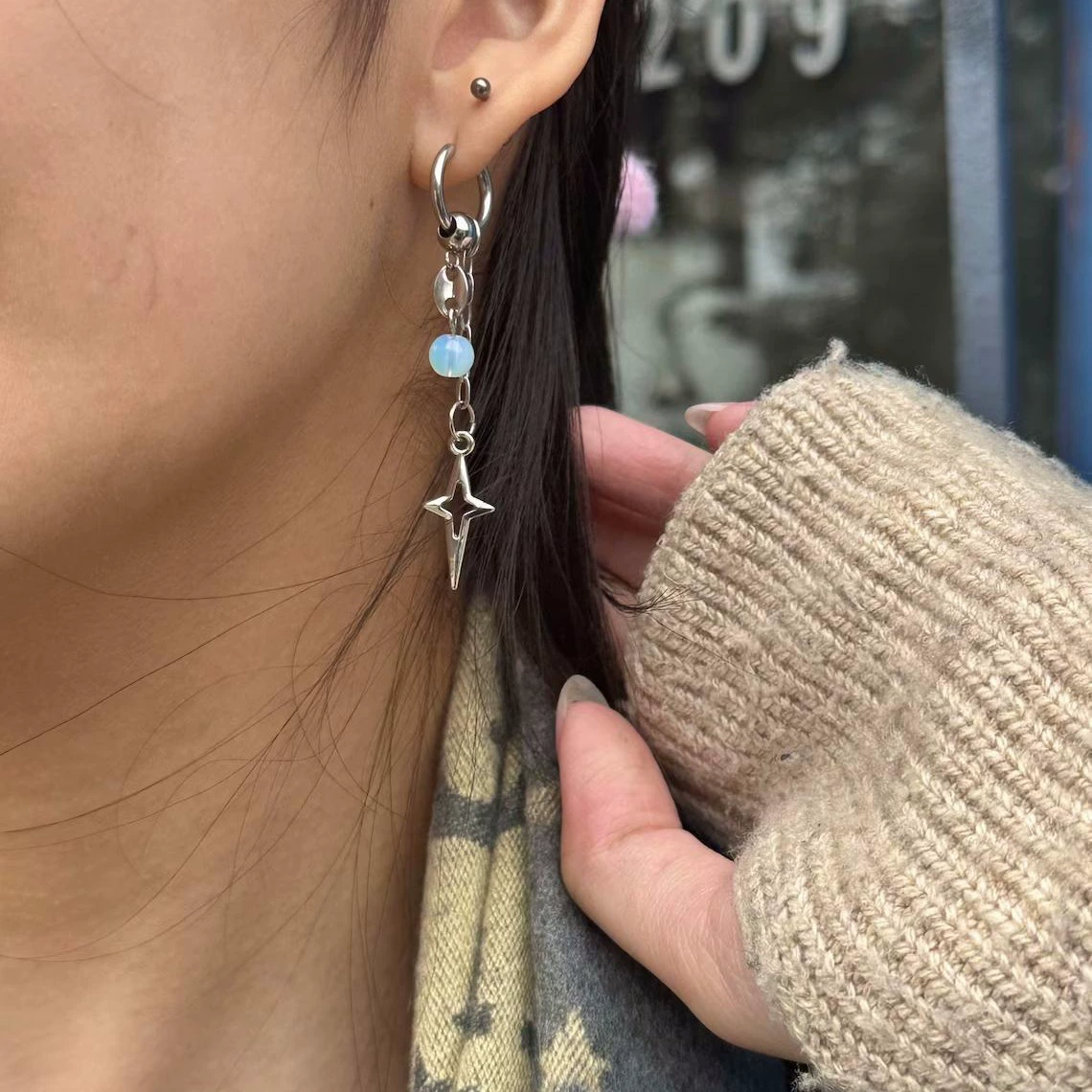 Cross -border Arctic earrings Low allergenic protein stones not matched Y2K Gothic alternative cute fashion drooping