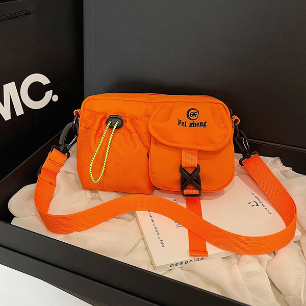 Sports shoulder bag