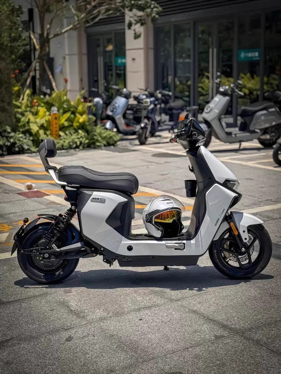 Suitable for the Rear Backrest Armrest of the No. 9 Electric Scooter Nzmixfzmzmix Short Tail Seat F2Zf90Mmax2 Rear Armrest