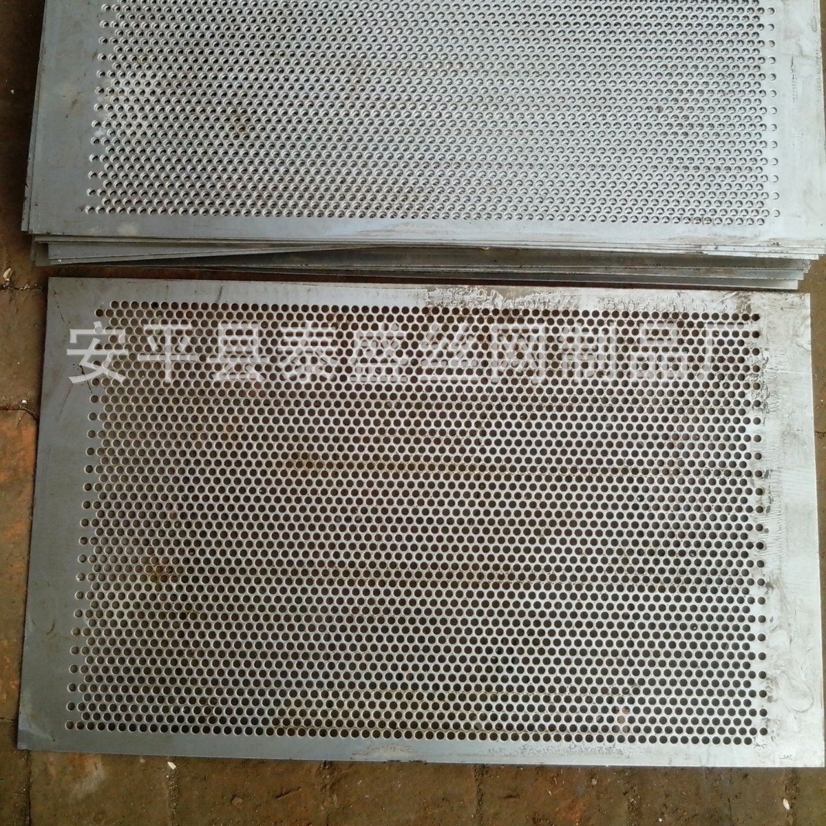 音响网音箱网六角冲孔板源头厂家现货供应六角网音响罩冲孔网