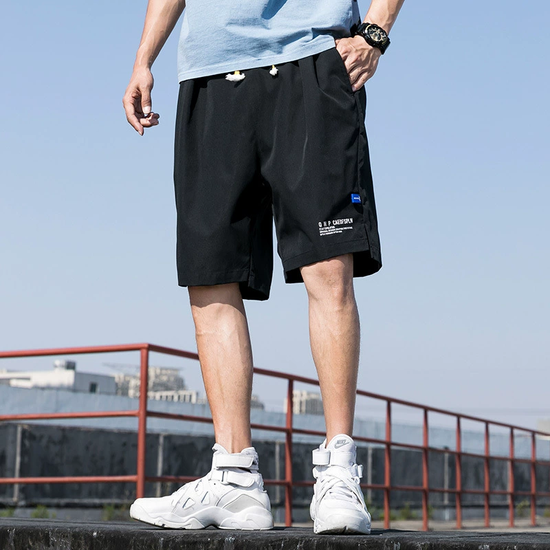 Летние мужские тонкие шорты, свободные универсальные спортивные брюки с эластичной резинкой на талии, повседневные брюки с разрезом, модный тренд