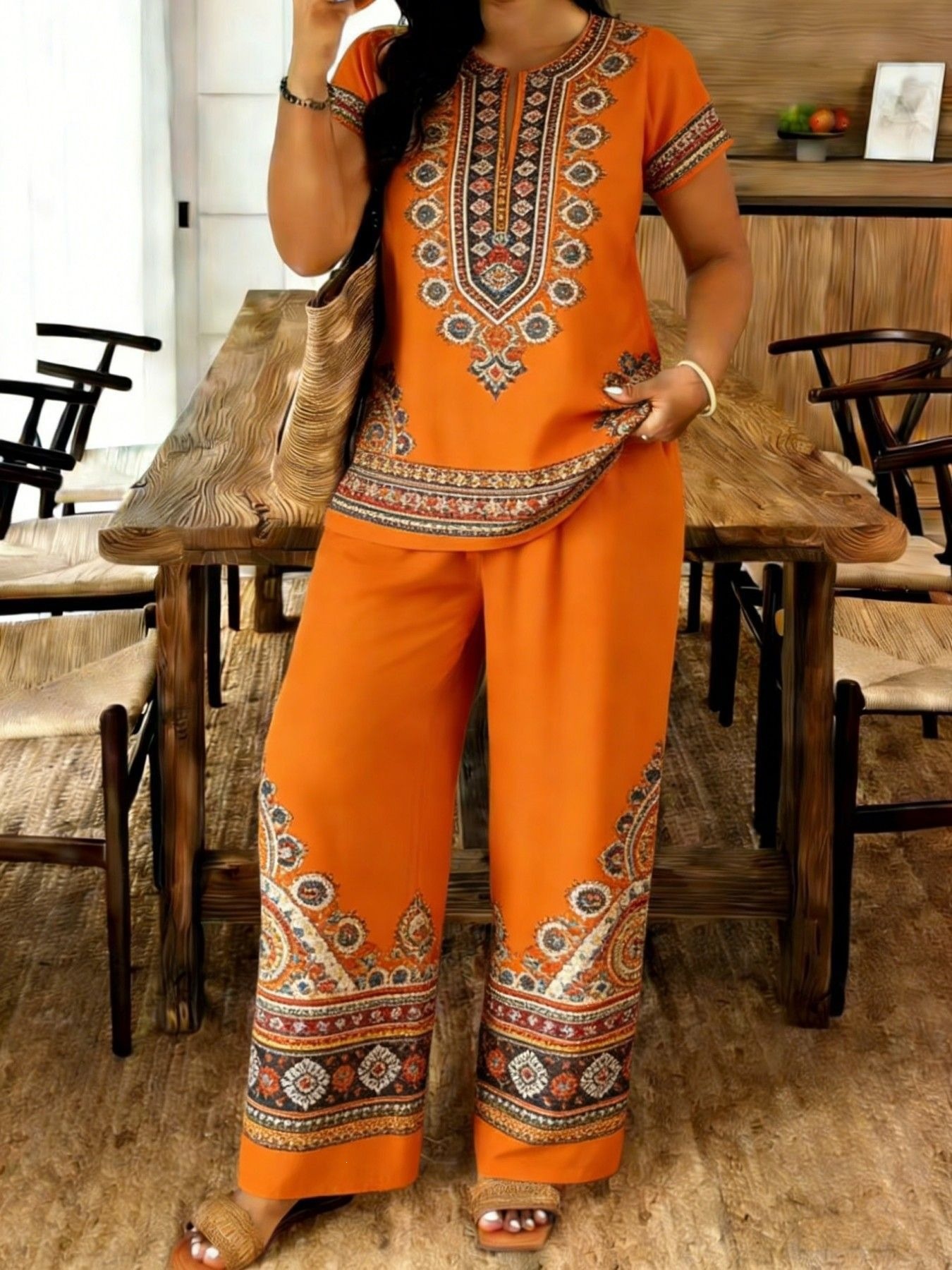 Completo estivo donna top con scollo a v e pantaloni casual_voghion.com