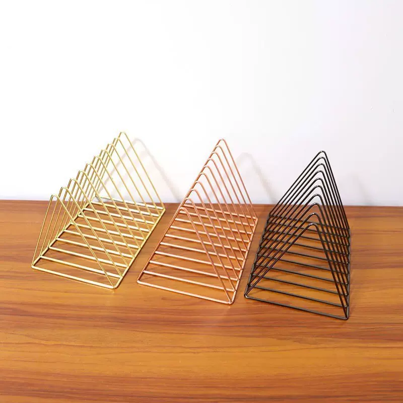 厂家批发铁艺9格书架三角形桌面书立小书架置物架文件书籍收纳架